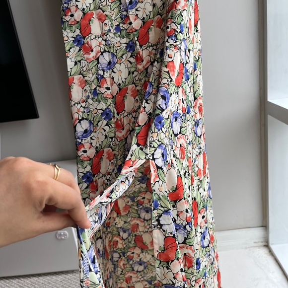 Ella Printed Maxi Dress with slit - Picture 4 of 8